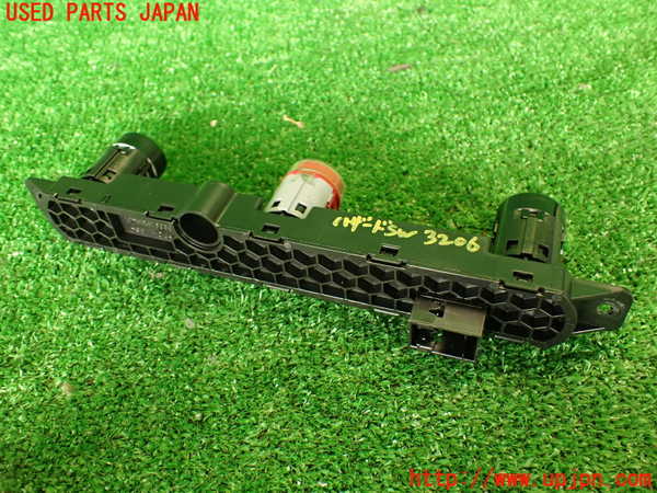 2UPJ-32066290]フィアット・500X(33414)ハザードスイッチ 中古_m0003.jpg