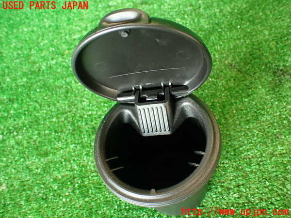 2UPJ-32067821]フィアット・500X(33414)灰皿1 中古_m0003.jpg