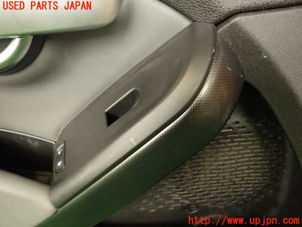 2UPJ-32061264]フィアット・500X(33414)左前ドア内張り 中古_m0003.jpg