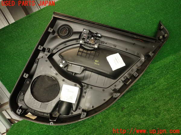 2UPJ-32061324]フィアット・500X(33414)左後ドア内張り 中古_m0005.jpg