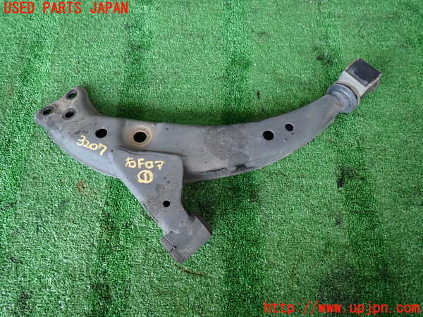 2UPJ-32075176]カローラ レビン(AE91)右フロントロアアーム1 中古_m0001.jpg