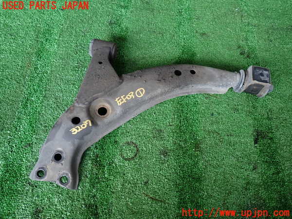 2UPJ-32075186]カローラ レビン(AE91)左フロントロアアーム1 中古_m0001.jpg
