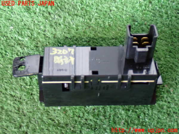 2UPJ-32077850]カローラ レビン(AE91)時計 中古_m0002.jpg