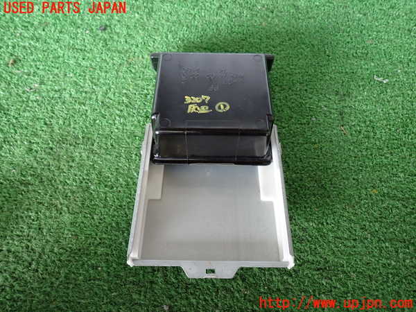 2UPJ-32077821]カローラ レビン(AE91)灰皿1 中古_m0003.jpg