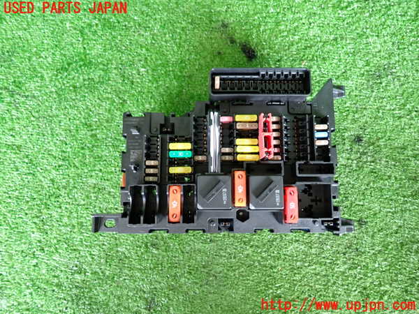 2UPJ-32086741]BMW ミニ(MINI)クーパーSD(XN20M)(F56)ヒューズボックス1 中古_m0001.jpg
