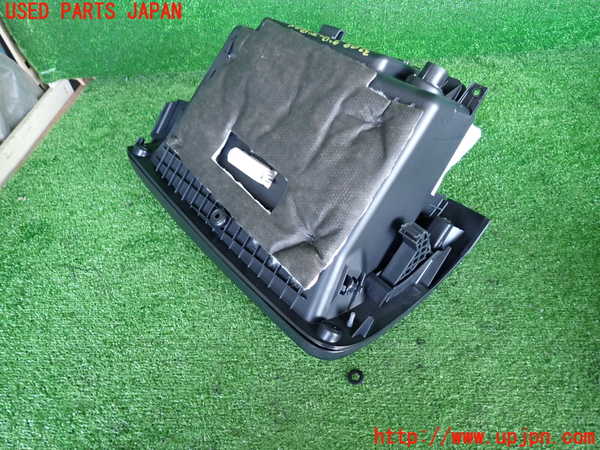 2UPJ-32087516]BMW ミニ(MINI)クーパーSD(XN20M)(F56)グローブボックス1 中古_m0002.jpg