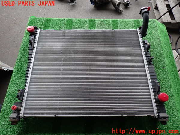 2UPJ-32092321]ジープ・グランドチェロキー(WK36A)ラジエーター1 中古_m0001.jpg