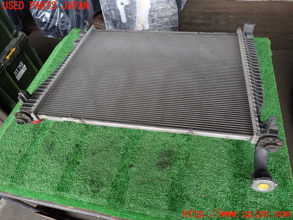 2UPJ-32092321]ジープ・グランドチェロキー(WK36A)ラジエーター1 中古_m0002.jpg