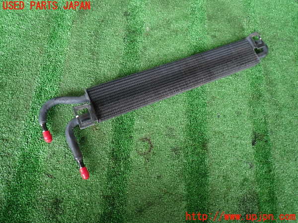 2UPJ-32092481]ジープ・グランドチェロキー(WK36A)オイルクーラー1 中古_m0002.jpg