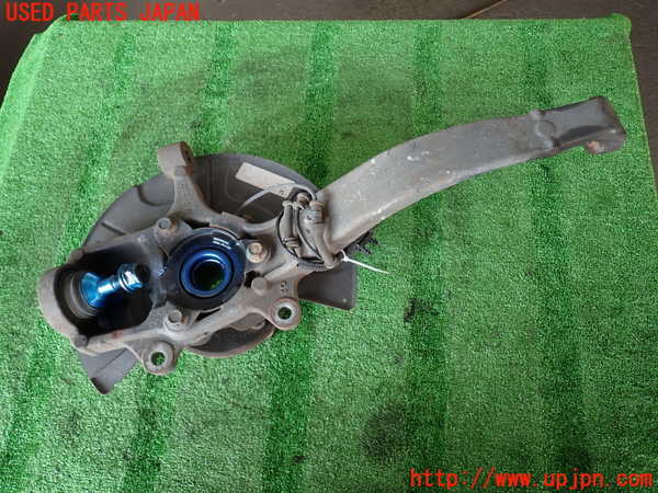 2UPJ-32094290]ジープ・グランドチェロキー(WK36A)右フロントナックルハブ 中古_m0002.jpg