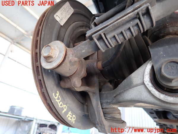 2UPJ-32094305]ジープ・グランドチェロキー(WK36A)左リアナックルハブ 中古_m0002.jpg