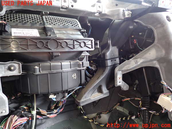 2UPJ-32096081]ジープ・グランドチェロキー(WK36A)エバポレーター1 中古_m0002.jpg