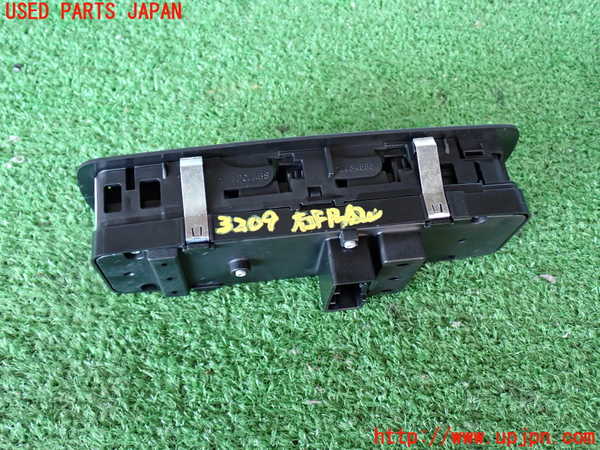 2UPJ-32096240]ジープ・グランドチェロキー(WK36A)右前パワーウィンドウスイッチ 中古_m0002.jpg