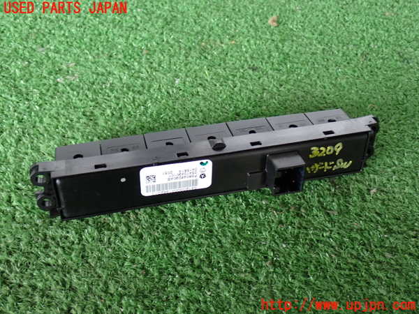 2UPJ-32096290]ジープ・グランドチェロキー(WK36A)ハザードスイッチ 中古_m0002.jpg