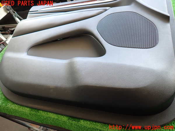 2UPJ-32091264]ジープ・グランドチェロキー(WK36A)左前ドア内張り 中古_m0002.jpg
