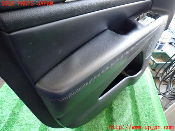 2UPJ-32091264]ジープ・グランドチェロキー(WK36A)左前ドア内張り 中古_m0004.jpg