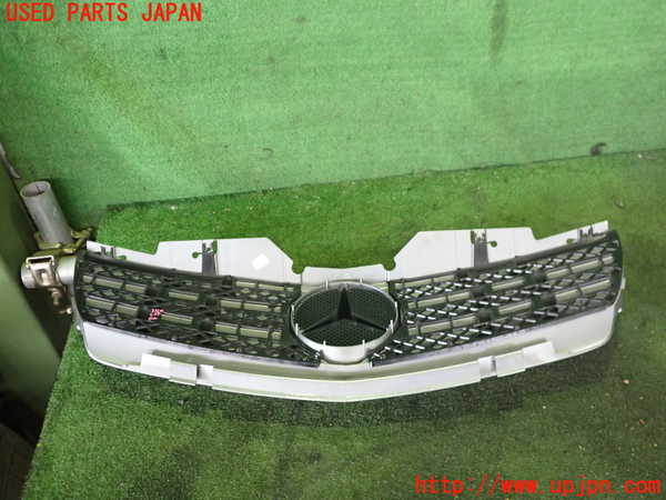 2UPJ-32101050]ベンツ SL350 R230(230467)ラジエターグリル 中古_m0003.jpg