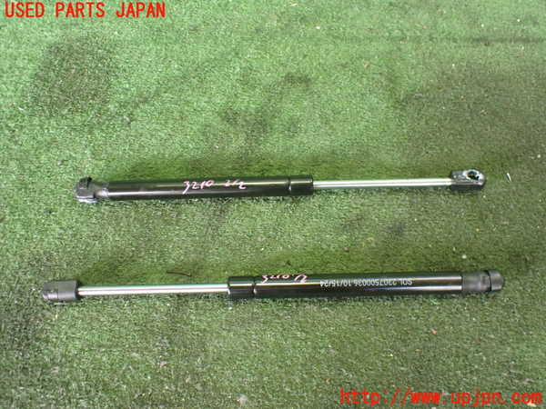 2UPJ-32101506]ベンツ SL350 R230(230467)トランクダンパー 中古_m0001.jpg