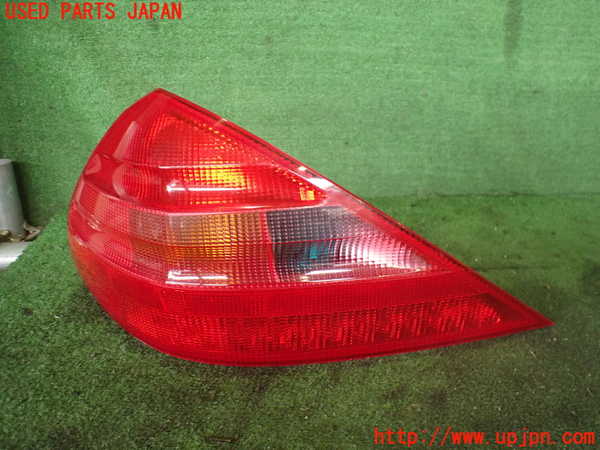 2UPJ-32101536]ベンツ SL350 R230(230467)左テールランプ 中古_m0001.jpg
