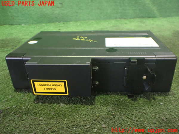 2UPJ-32106505]ベンツ SL350 R230(230467)CDチェンジャー 中古_m0003.jpg