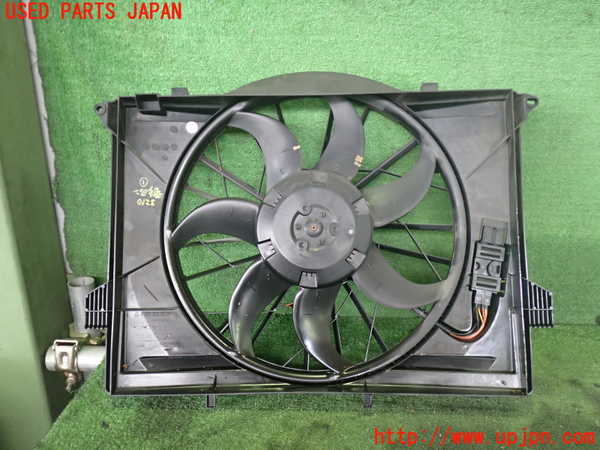 2UPJ-32106836]ベンツ SL350 R230(230467)電動ファン1 中古_m0001.jpg