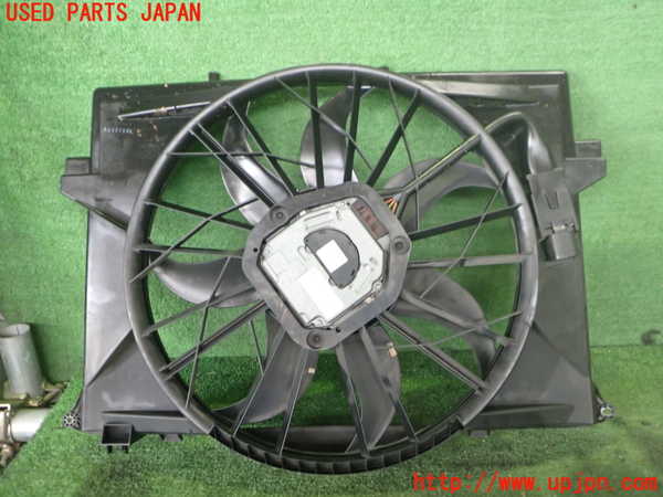 2UPJ-32106836]ベンツ SL350 R230(230467)電動ファン1 中古_m0002.jpg