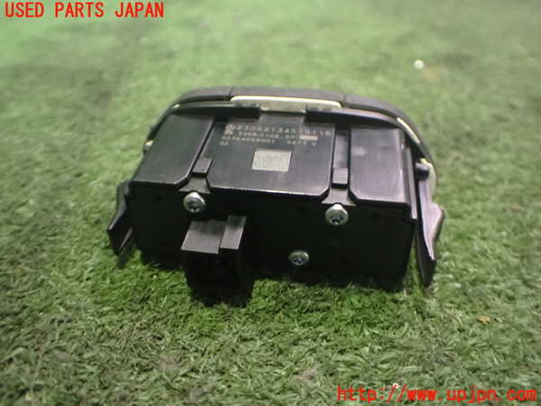 2UPJ-32106290]ベンツ SL350 R230(230467)ハザードスイッチ 中古_m0002.jpg