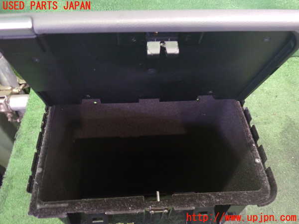 2UPJ-32107841]ベンツ SL350 R230(230467)小物入れ1 中古_m0002.jpg