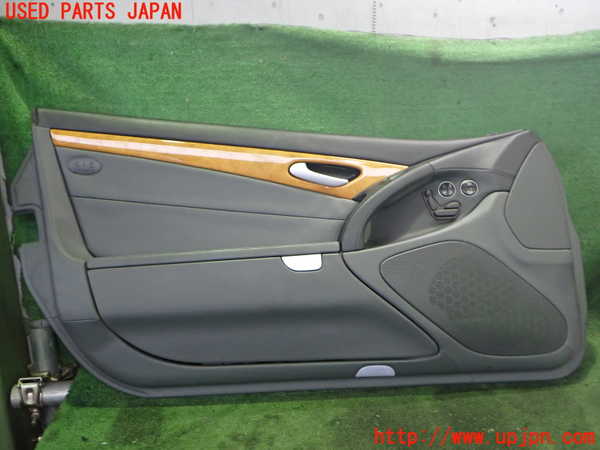 2UPJ-32101264]ベンツ SL350 R230(230467)左ドア内張り 中古_m0001.jpg