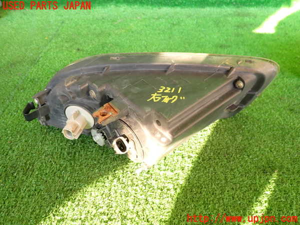 2UPJ-32111180]レグナム(EC5W)右フォグ 中古_m0003.jpg