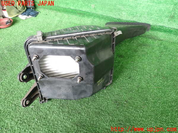 2UPJ-32112560]レグナム(EC5W)エアクリーナーボックス 中古_m0002.jpg