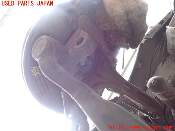 2UPJ-32114290]レグナム(EC5W)右フロントナックルハブ 中古_m0001.jpg