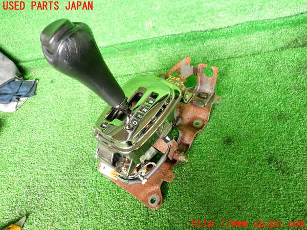 2UPJ-32117555]レグナム(EC5W)ATシフトレバー 中古_m0002.jpg