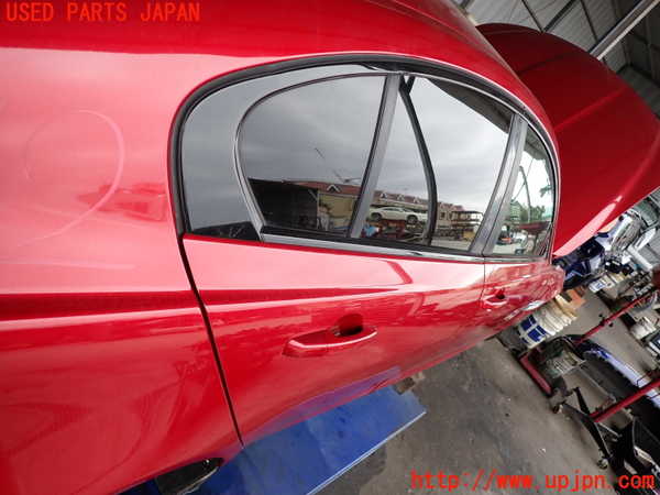 2UPJ-32121290]ジャガー・XE(JA2NA)右後ドア 中古 PILKINGTON M5540 43R-011604_m0002.jpg