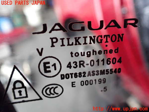 2UPJ-32121290]ジャガー・XE(JA2NA)右後ドア 中古 PILKINGTON M5540 43R-011604_m0003.jpg