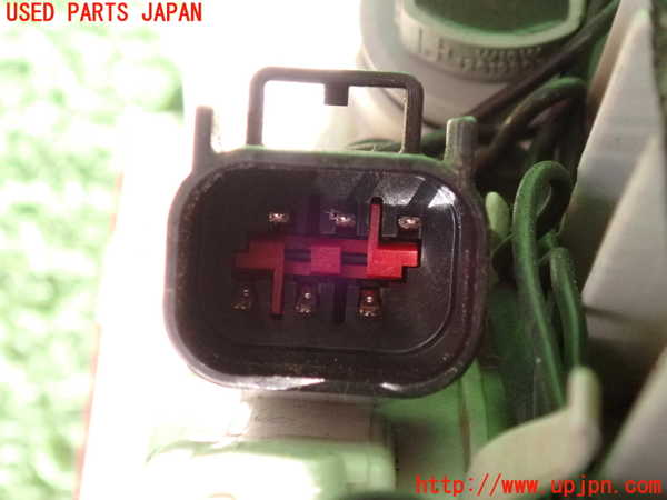 2UPJ-32121530]ジャガー・XE(JA2NA)右テールランプ 中古_m0004.jpg