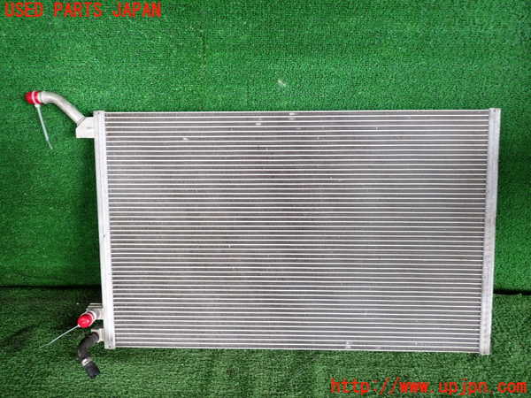 2UPJ-32122322]ジャガー・XE(JA2NA)ラジエーター2 中古_m0001.jpg