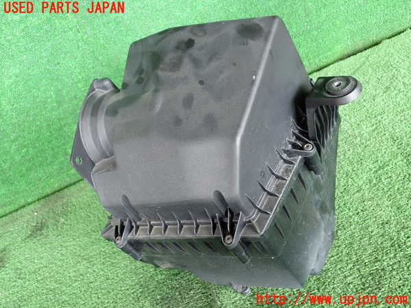 2UPJ-32122560]ジャガー・XE(JA2NA)エアクリーナーボックス 中古_m0001.jpg