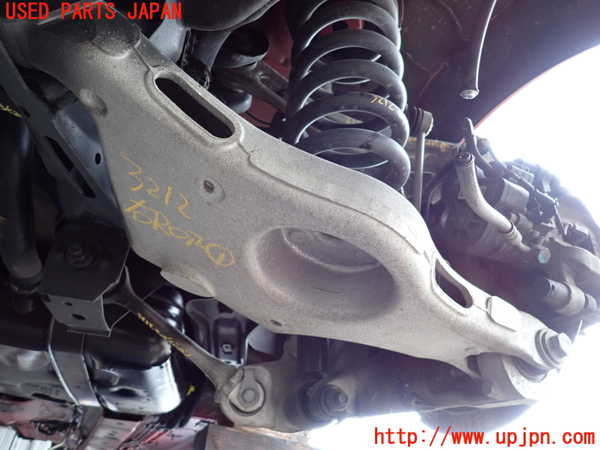 2UPJ-32125200]ジャガー・XE(JA2NA)右リアロアアーム1 中古_m0001.jpg