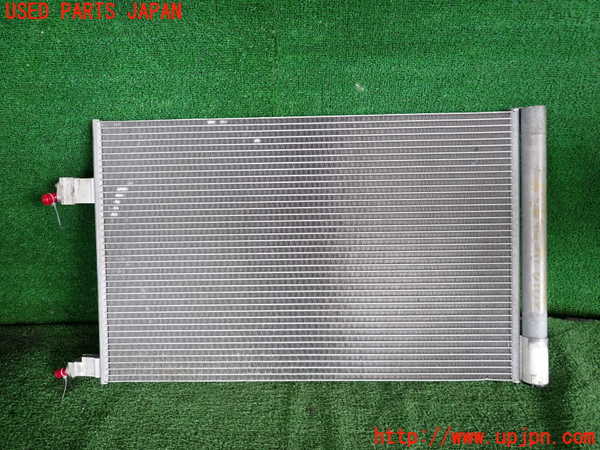 2UPJ-32126031]ジャガー・XE(JA2NA)エアコンコンデンサー1 中古_m0002.jpg