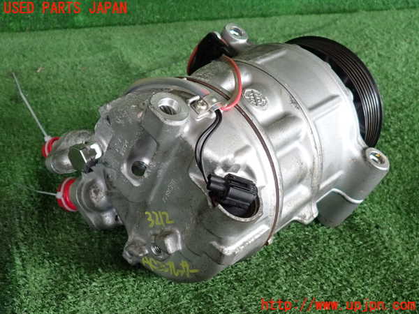 2UPJ-32126025]ジャガー・XE(JA2NA)エアコンコンプレッサー 中古_m0002.jpg