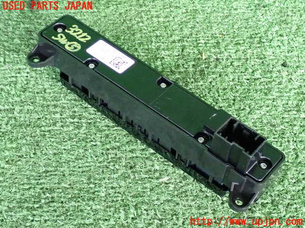 2UPJ-32126310]ジャガー・XE(JA2NA)スイッチ5(アイドリングストップOFF ECO 横滑り防止OFF他) 中古_m0002.jpg