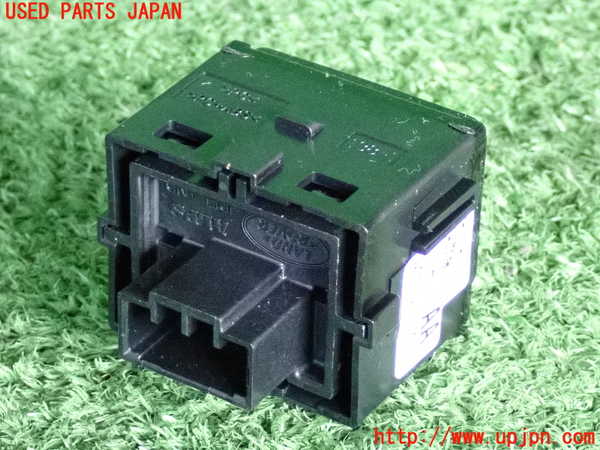 2UPJ-32126311]ジャガー・XE(JA2NA)スイッチ6 中古_m0002.jpg