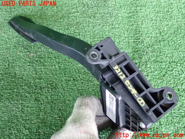 2UPJ-32126381]ジャガー・XE(JA2NA)センサー1(アクセルペダル) 中古_m0002.jpg