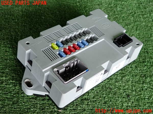 2UPJ-32126148]ジャガー・XE(JA2NA)コンピューター3 中古 CPLA-14Q073-AA_m0001.jpg