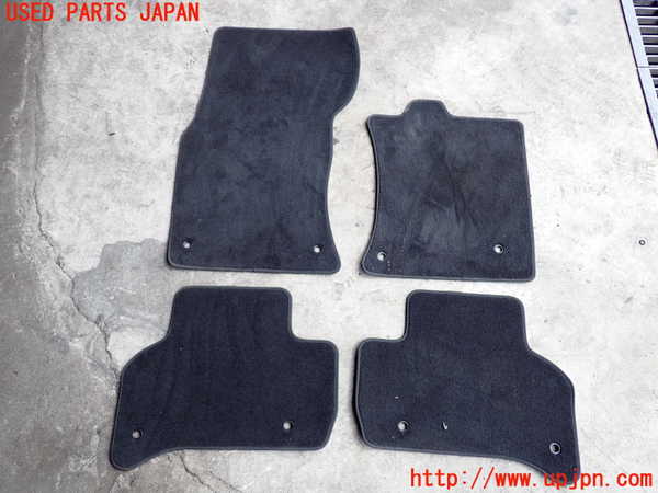 2UPJ-32127800]ジャガー・XE(JA2NA)フロアマット 中古_m0001.jpg