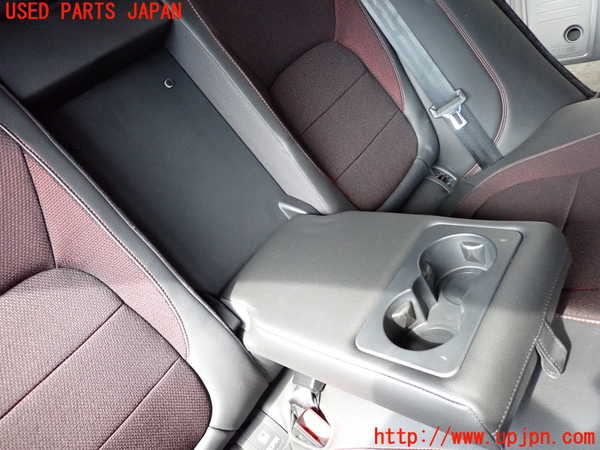 2UPJ-32127385]ジャガー・XE(JA2NA)リアシート 中古_m0004.jpg