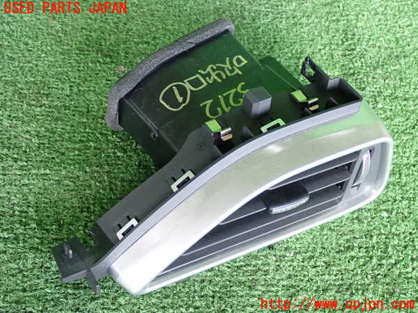 2UPJ-32127526]ジャガー・XE(JA2NA)エアコン吹き出し口1 中古_m0002.jpg