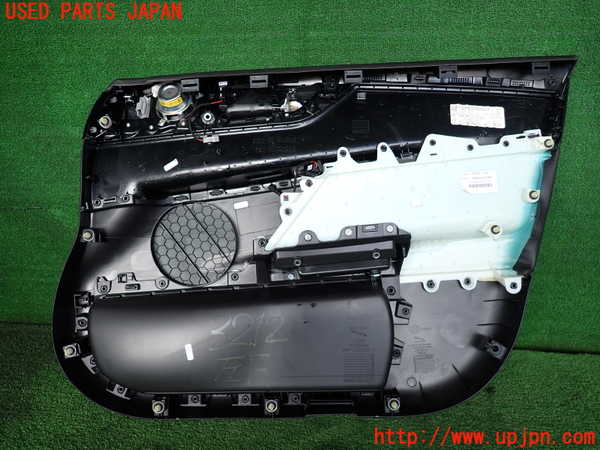 2UPJ-32121264]ジャガー・XE(JA2NA)左前ドア内張り 中古_m0004.jpg
