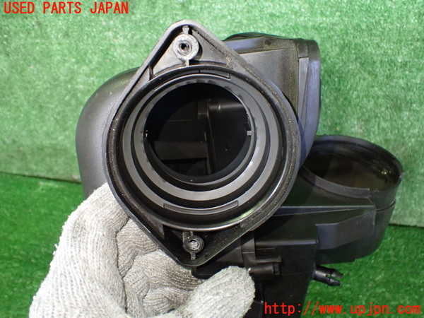 2UPJ-32132560]BMW ミニ(MINI)ジョンクーパーワークス(JCW) コンバーチブル(MSJCW)(R57)エアクリーナーボックス 中古_m0004.jpg